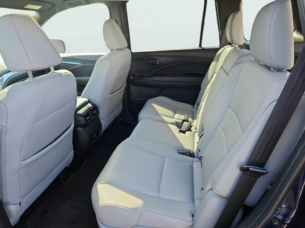 Certified 2024 Honda Passport EX-L image 35
