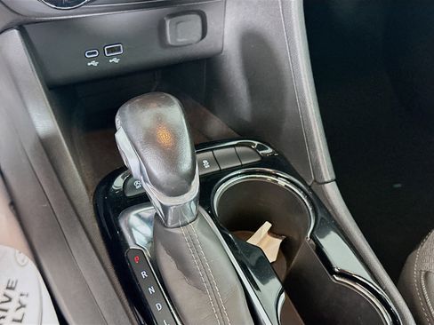 Used 2024 Buick Encore GX Preferred FWD image 24