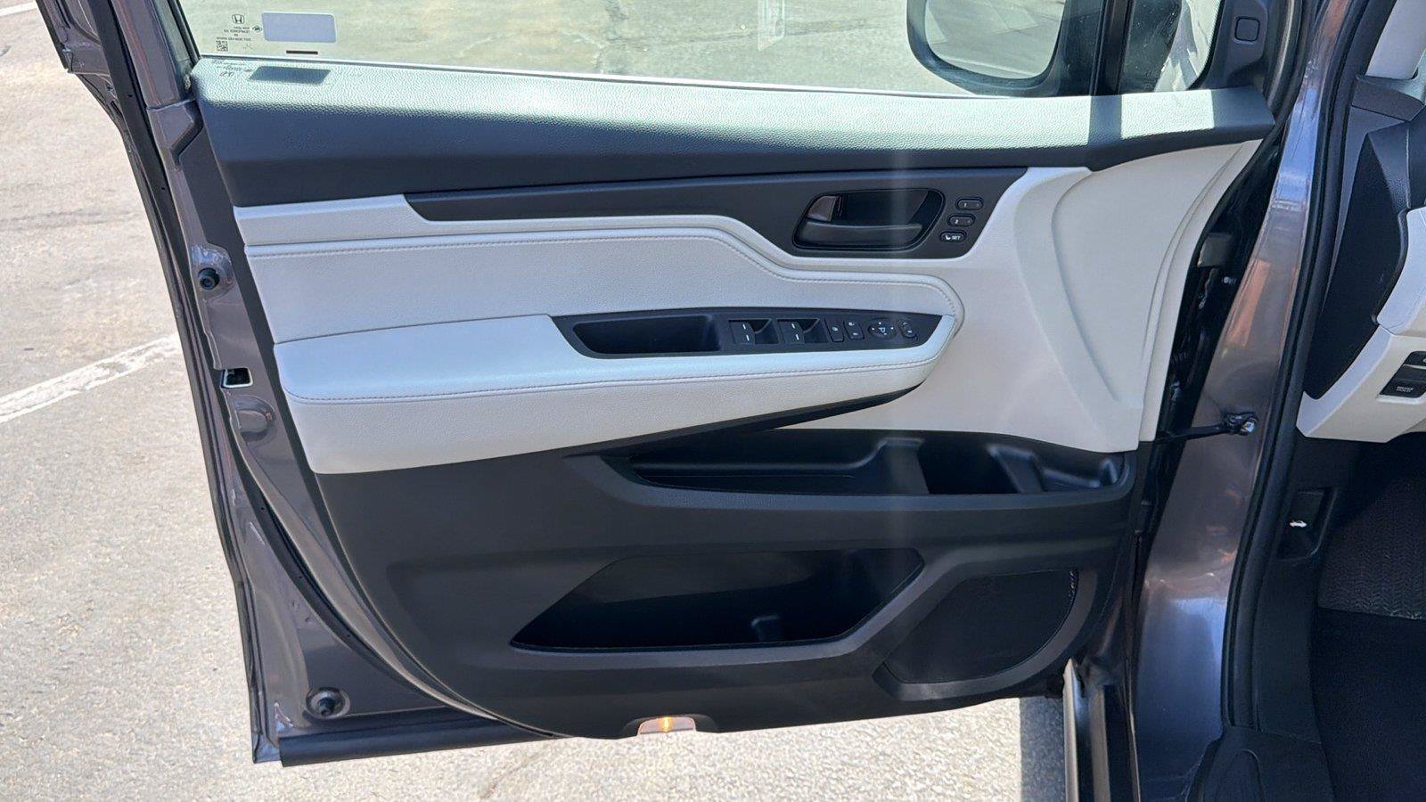 Used 2025 Honda Odyssey EX-L image 8