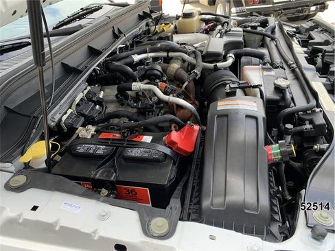 Used 2012 Ford F550 4x4 Crew Cab Super Duty w/ Payload Upgrade Pkg image 14
