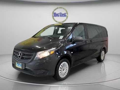 Used 2019 Mercedes-Benz Metris Passenger image 1