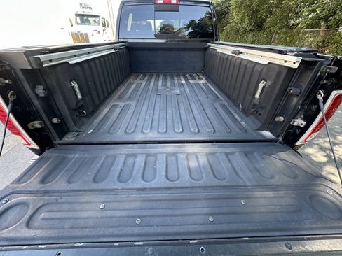 Used 2016 RAM 2500 Limited AWD/4WD image 18