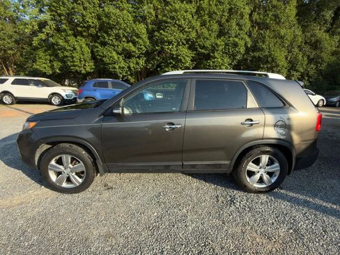 Used 2013 Kia Sorento EX FWD image 4