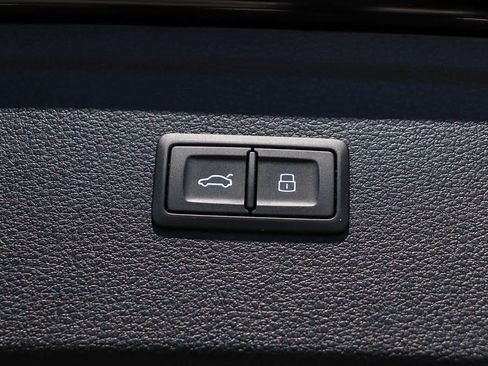 Used 2024 Audi SQ5 Premium Plus w/ Premium Plus Package AWD/4WD image 39