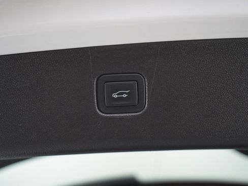 Used 2019 Chevrolet Blazer LT AWD/4WD image 17