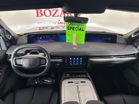 New 2025 Lincoln Navigator L Reserve w/ Jet Appearance Package image 9