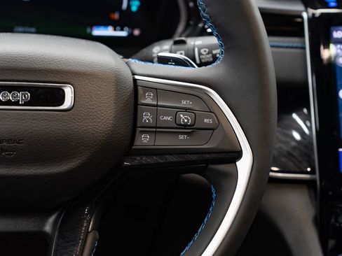 Used 2023 Jeep Grand Cherokee Trailhawk w/ Advanced Protech Group II image 17