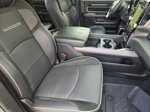 Used 2020 RAM 2500 Laramie w/ Night Edition image 15