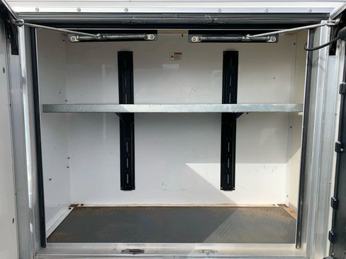 Used 2019 Ford E-450 and Econoline 450 Super Duty w/ Power Windows & Locks Group image 27