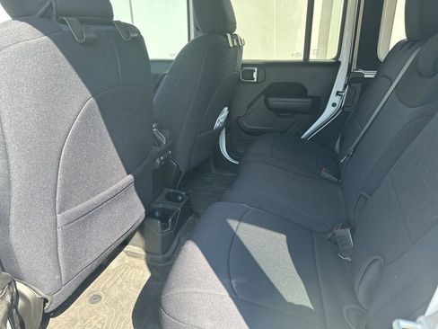 Used 2022 Jeep Wrangler Unlimited Sport AWD/4WD image 10