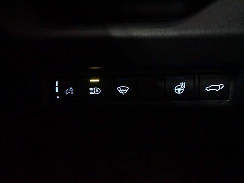 Certified 2022 Toyota RAV4 XLE Premium FWD image 23