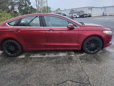 Used 2016 Ford Fusion SE w/ Equipment Group 202A image 9