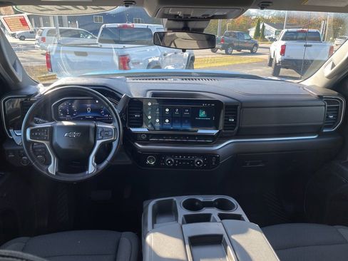 Certified 2022 Chevrolet Silverado 1500 RST w/ Z71 Off-Road Package image 13