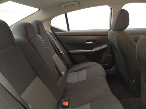 Used 2022 Nissan Sentra SV FWD image 19