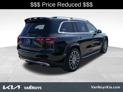 Used 2024 Mercedes-Benz GLS 580 4MATIC image 2