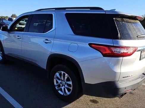 Used 2020 Chevrolet Traverse LT image 7