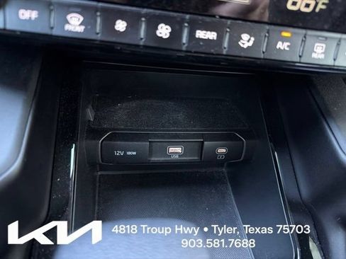 Certified 2025 Kia Telluride LX FWD image 21