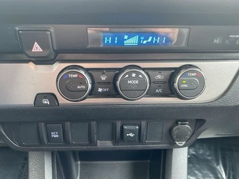 Used 2023 Toyota Tacoma SR image 31