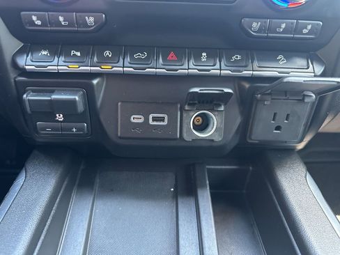 Used 2021 GMC Sierra 1500 AT4 w/ AT4 Premium Package AWD/4WD image 5