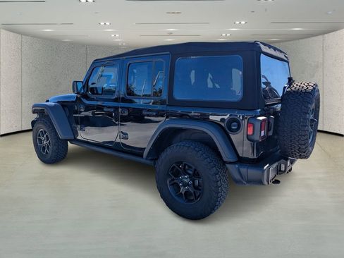 Used 2024 Jeep Wrangler Willys image 5