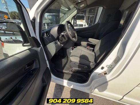 Used 2015 Nissan NV200 SV FWD image 43