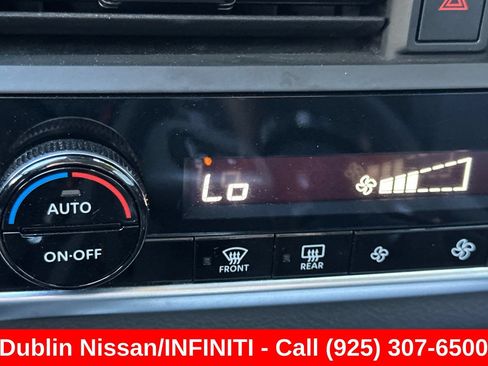 Used 2024 Nissan Rogue SV FWD image 29