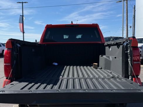 Used 2024 Toyota Tacoma TRD Off-Road image 7