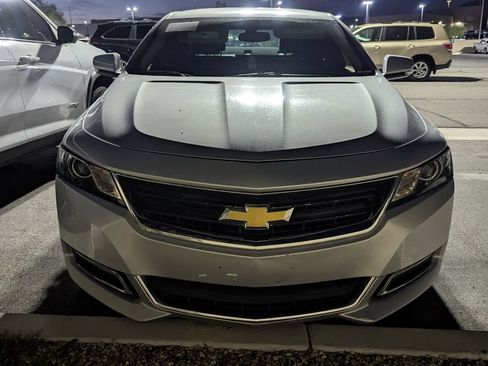 Used 2019 Chevrolet Impala LT FWD image 2