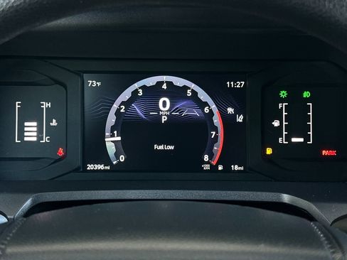 Used 2025 Toyota Tacoma SR5 AWD/4WD image 17
