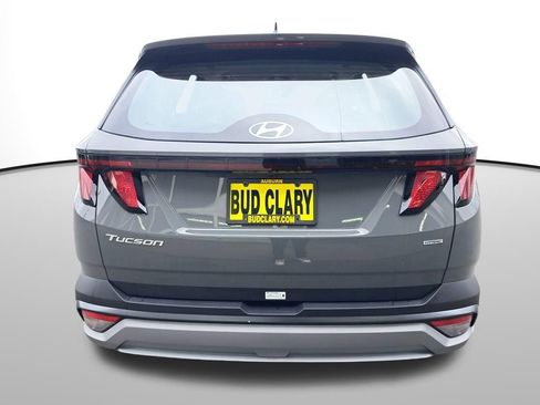 New 2026 Hyundai Tucson SE image 4