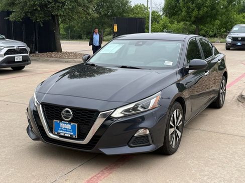 Used 2021 Nissan Altima 2.5 SV AWD/4WD image 1