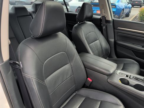 Used 2019 Nissan Altima 2.5 Platinum FWD image 24