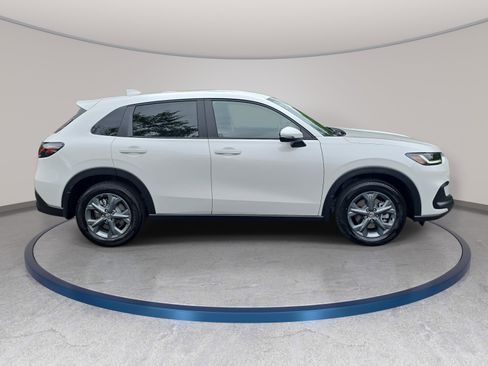 New 2026 Honda HR-V LX image 4