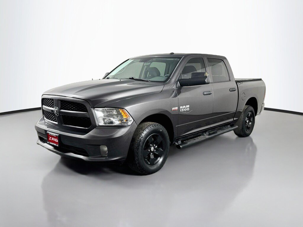 Used 2017 RAM 1500 Express AWD/4WD image 1