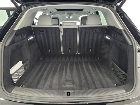 Certified 2025 Audi Q5 2.0T Premium Plus w/ Premium Plus Package image 11