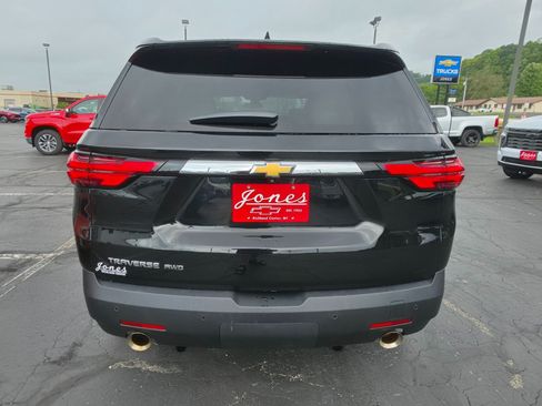 Used 2022 Chevrolet Traverse LS AWD/4WD image 4