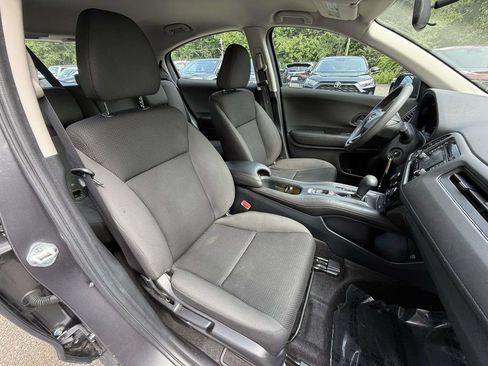 Used 2021 Honda HR-V LX image 9
