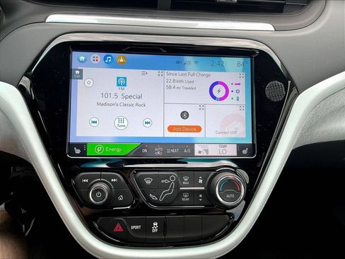 Used 2021 Chevrolet Bolt Premier w/ Infotainment Package FWD image 15