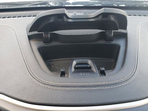 Used 2016 Jeep Cherokee Latitude image 32