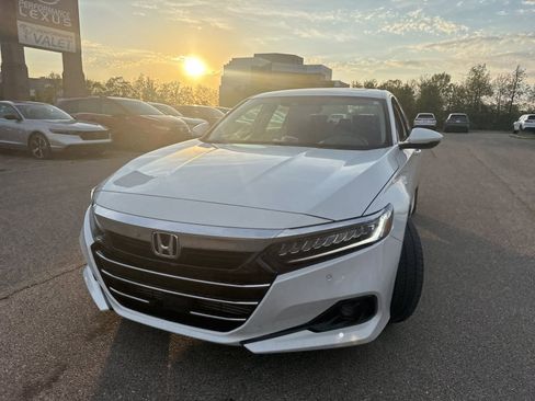 Used 2021 Honda Accord Touring image 14