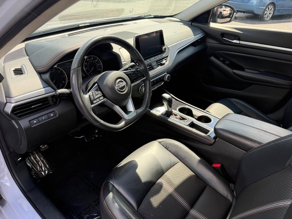 Used 2024 Nissan Altima 2.5 SR FWD image 17