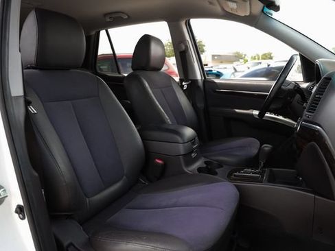 Used 2010 Hyundai Santa Fe SE FWD image 21