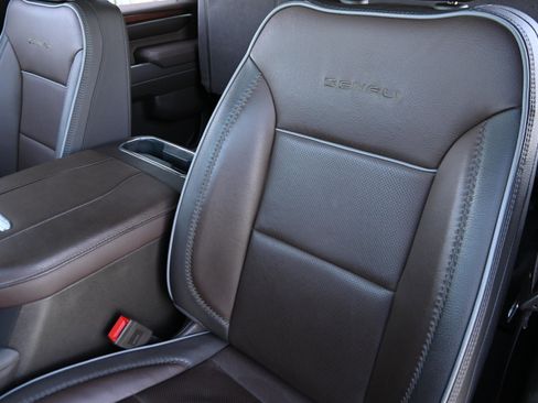 Used 2024 GMC Sierra 2500 Denali w/ Denali Reserve Package image 11