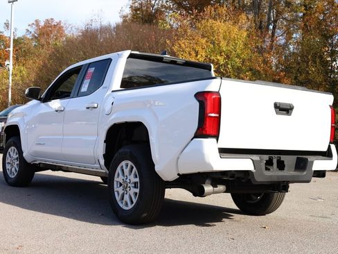 New 2025 Toyota Tacoma SR5 image 12