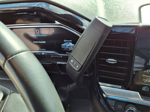 Used 2024 Chevrolet Silverado 1500 LT image 11