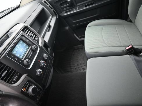 Used 2016 RAM 1500 Express AWD/4WD image 18