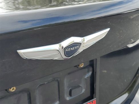 Used 2019 Genesis G70 3.3T Advanced w/ Sport Package image 9