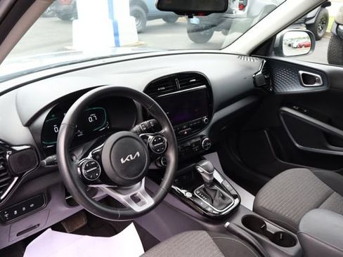 Used 2023 Kia Soul EX FWD image 15