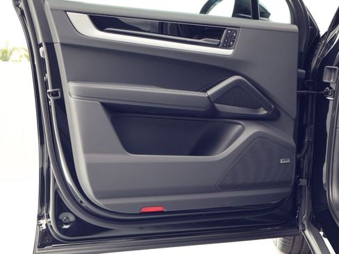 New 2026 Porsche Cayenne AWD/4WD image 13