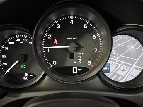 Used 2025 Porsche Macan image 21